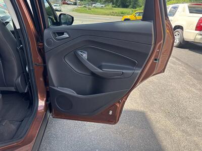 2017 Ford Escape Titanium AWD 4dr SUV   - Photo 21 - Hazleton, PA 18201