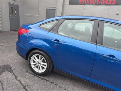 2018 Ford Focus SE 4dr Sedan   - Photo 9 - Hazleton, PA 18201
