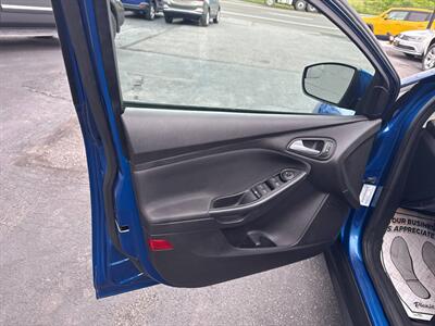 2018 Ford Focus SE 4dr Sedan   - Photo 14 - Hazleton, PA 18201
