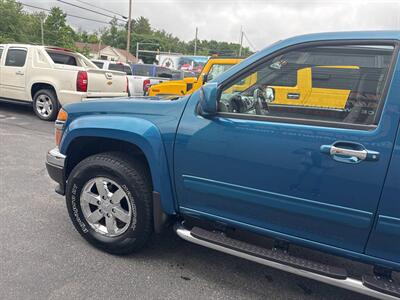 2011 Chevrolet Colorado LT 4x4 4dr Crew Cab w/2LT   - Photo 4 - Hazleton, PA 18201