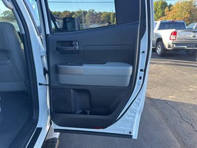 2013 Toyota Tundra Grade 4x4 4dr Double Cab Pickup SB (5.7L V8) - Photo 30 - Hazleton, PA 18201