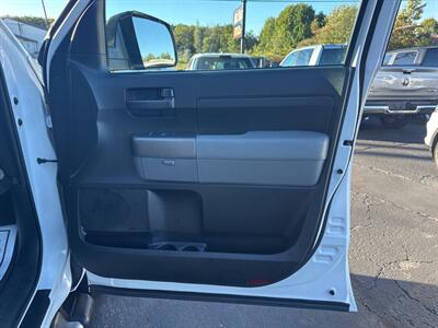2013 Toyota Tundra Grade 4x4 4dr Double Cab Pickup SB (5.7L V8) - Photo 33 - Hazleton, PA 18201
