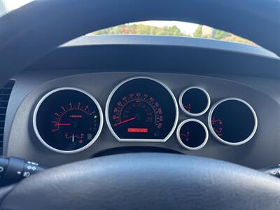 2013 Toyota Tundra Grade 4x4 4dr Double Cab Pickup SB (5.7L V8) - Photo 20 - Hazleton, PA 18201