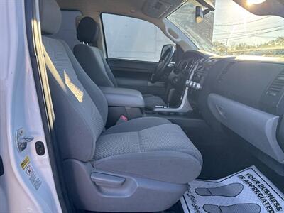 2013 Toyota Tundra Grade 4x4 4dr Double Cab Pickup SB (5.7L V8) - Photo 32 - Hazleton, PA 18201