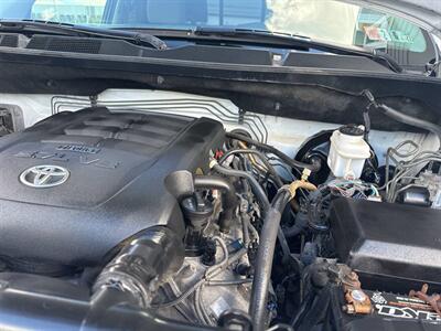 2013 Toyota Tundra Grade 4x4 4dr Double Cab Pickup SB (5.7L V8) - Photo 2 - Hazleton, PA 18201