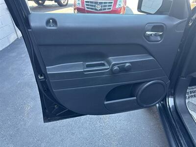 2014 Jeep Patriot Sport 4x4 4dr SUV   - Photo 14 - Hazleton, PA 18201