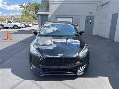 2018 Ford Focus ST 4dr Hatchback - Photo 2 - Hazleton, PA 18201
