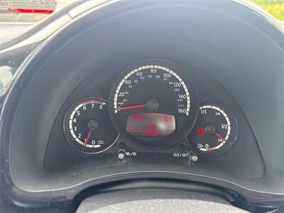 2013 Volkswagen Beetle-Classic 2.5L Entry PZEV 2dr Coupe 6A   - Photo 27 - Hazleton, PA 18201