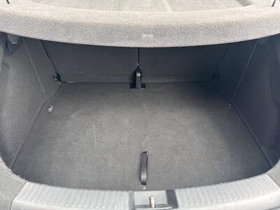2013 Volkswagen Beetle-Classic 2.5L Entry PZEV 2dr Coupe 6A   - Photo 17 - Hazleton, PA 18201