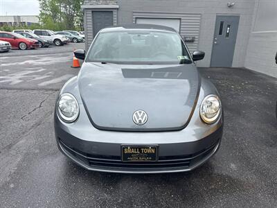 2013 Volkswagen Beetle-Classic 2.5L Entry PZEV 2dr Coupe 6A   - Photo 2 - Hazleton, PA 18201