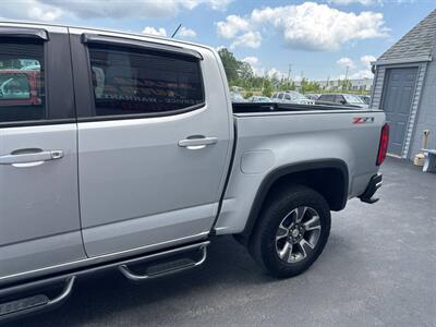 2017 Chevrolet Colorado Z71 4x4 4dr Crew Cab 5 ft. SB   - Photo 5 - Hazleton, PA 18201