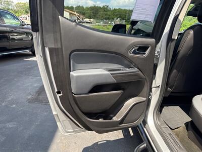 2017 Chevrolet Colorado Z71 4x4 4dr Crew Cab 5 ft. SB   - Photo 17 - Hazleton, PA 18201