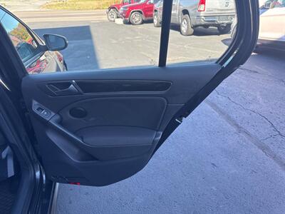 2011 Volkswagen GTI Base PZEV 4dr Hatchback 6A w/ Sunroof   - Photo 21 - Hazleton, PA 18201