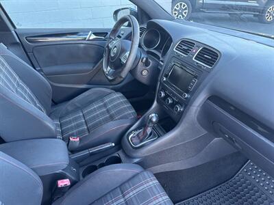2011 Volkswagen GTI Base PZEV 4dr Hatchback 6A w/ Sunroof   - Photo 25 - Hazleton, PA 18201