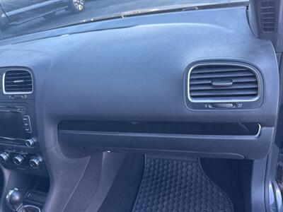 2011 Volkswagen GTI Base PZEV 4dr Hatchback 6A w/ Sunroof   - Photo 26 - Hazleton, PA 18201