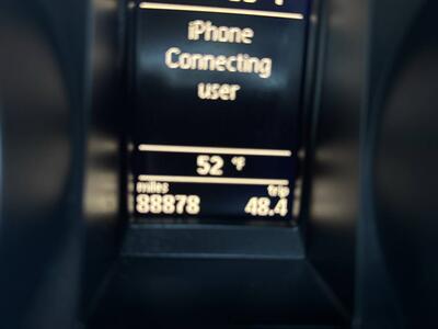 2011 Volkswagen GTI Base PZEV 4dr Hatchback 6A w/ Sunroof   - Photo 31 - Hazleton, PA 18201