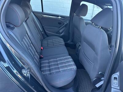 2011 Volkswagen GTI Base PZEV 4dr Hatchback 6A w/ Sunroof   - Photo 20 - Hazleton, PA 18201