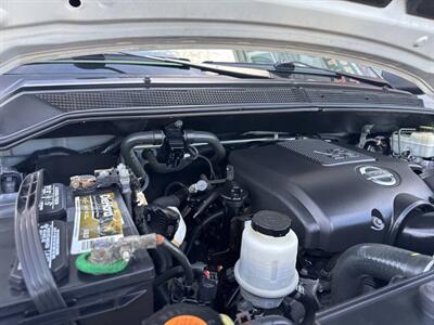 2014 Nissan Titan SV 4x4 4dr Crew Cab SWB Pickup - Photo 12 - Hazleton, PA 18201