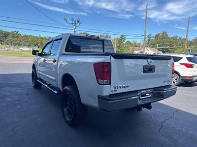 2014 Nissan Titan SV 4x4 4dr Crew Cab SWB Pickup - Photo 6 - Hazleton, PA 18201