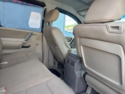 2014 Nissan Titan SV 4x4 4dr Crew Cab SWB Pickup - Photo 23 - Hazleton, PA 18201