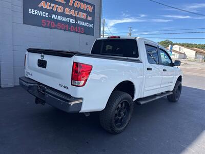 2014 Nissan Titan SV 4x4 4dr Crew Cab SWB Pickup - Photo 8 - Hazleton, PA 18201