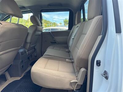 2014 Nissan Titan SV 4x4 4dr Crew Cab SWB Pickup - Photo 17 - Hazleton, PA 18201