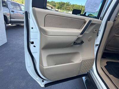 2014 Nissan Titan SV 4x4 4dr Crew Cab SWB Pickup - Photo 18 - Hazleton, PA 18201