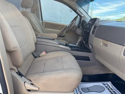 2014 Nissan Titan SV 4x4 4dr Crew Cab SWB Pickup - Photo 24 - Hazleton, PA 18201