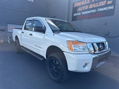 2014 Nissan Titan SV 4x4 4dr Crew Cab SWB Pickup - Photo 1 - Hazleton, PA 18201