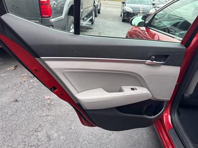2019 Hyundai ELANTRA Limited 4dr Sedan   - Photo 17 - Hazleton, PA 18201