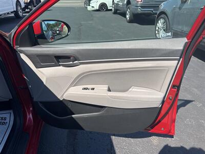 2019 Hyundai ELANTRA Limited 4dr Sedan SULEV - Photo 24 - Hazleton, PA 18201