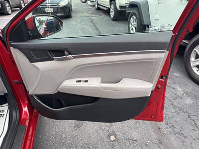 2019 Hyundai ELANTRA Limited 4dr Sedan   - Photo 24 - Hazleton, PA 18201