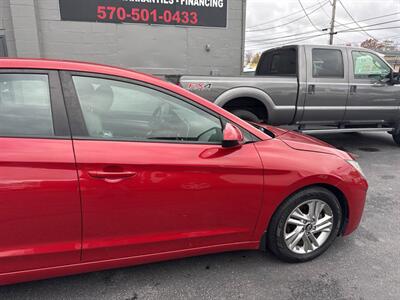 2019 Hyundai ELANTRA Limited 4dr Sedan   - Photo 10 - Hazleton, PA 18201