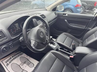 2010 Volkswagen Jetta TDI 4dr Sedan 6A   - Photo 15 - Hazleton, PA 18201