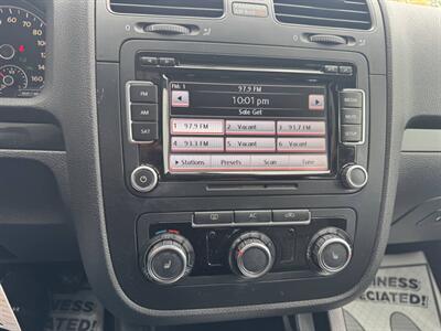 2010 Volkswagen Jetta TDI 4dr Sedan 6A   - Photo 28 - Hazleton, PA 18201