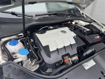 2010 Volkswagen Jetta TDI 4dr Sedan 6A   - Photo 11 - Hazleton, PA 18201