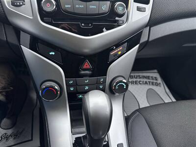 2015 Chevrolet Cruze 1LT Auto 4dr Sedan w/1SD   - Photo 28 - Hazleton, PA 18201