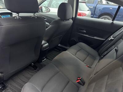 2015 Chevrolet Cruze 1LT Auto 4dr Sedan w/1SD   - Photo 18 - Hazleton, PA 18201