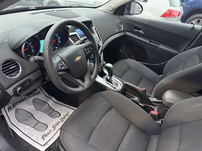 2015 Chevrolet Cruze 1LT Auto 4dr Sedan w/1SD   - Photo 15 - Hazleton, PA 18201