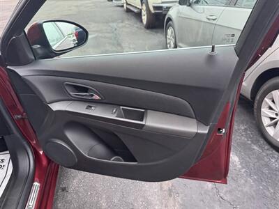 2015 Chevrolet Cruze 1LT Auto 4dr Sedan w/1SD   - Photo 24 - Hazleton, PA 18201