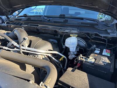 2019 RAM 1500 Classic Express 4x4 4dr Crew Cab 5.5 ft. SB Pickup   - Photo 12 - Hazleton, PA 18201