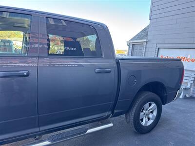 2019 RAM 1500 Classic Express 4x4 4dr Crew Cab 5.5 ft. SB Pickup   - Photo 5 - Hazleton, PA 18201