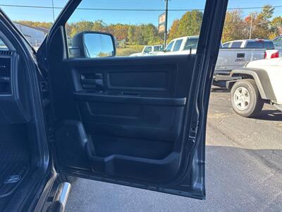2019 RAM 1500 Classic Express 4x4 4dr Crew Cab 5.5 ft. SB Pickup   - Photo 24 - Hazleton, PA 18201