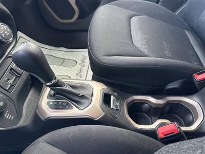 2017 Jeep Renegade Latitude 4x4 4dr SUV   - Photo 30 - Hazleton, PA 18201