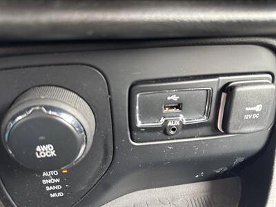 2017 Jeep Renegade Latitude 4x4 4dr SUV - Photo 32 - Hazleton, PA 18201