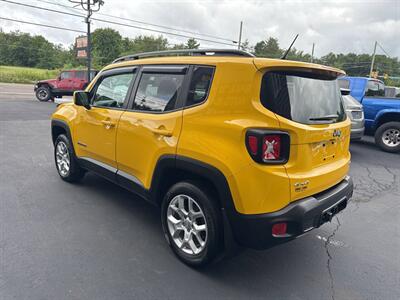 2017 Jeep Renegade Latitude 4x4 4dr SUV - Photo 6 - Hazleton, PA 18201