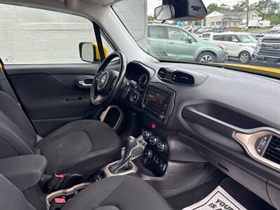 2017 Jeep Renegade Latitude 4x4 4dr SUV - Photo 25 - Hazleton, PA 18201