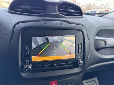2017 Jeep Renegade Latitude 4x4 4dr SUV   - Photo 28 - Hazleton, PA 18201
