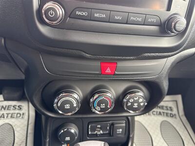 2017 Jeep Renegade Latitude 4x4 4dr SUV - Photo 28 - Hazleton, PA 18201