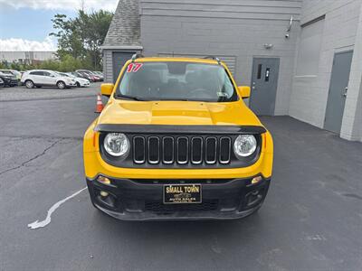 2017 Jeep Renegade Latitude 4x4 4dr SUV - Photo 2 - Hazleton, PA 18201